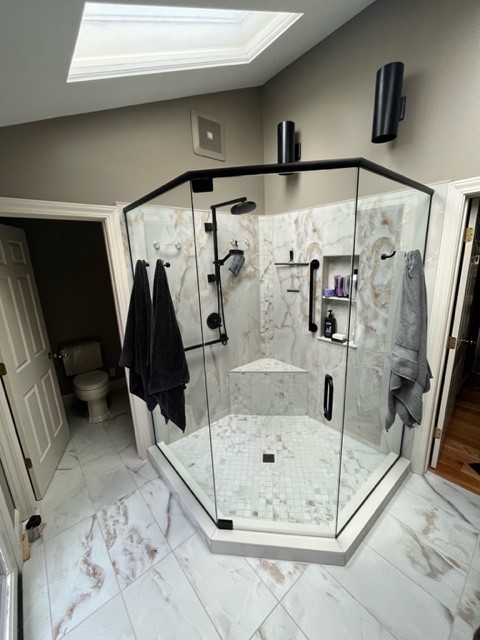 Neo Angle Shower With Header Matte Black Channel On Bottom And Sides 8 Btb C Pull 2