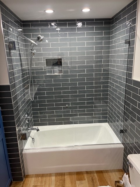 Shower Door And Panel Over Tub Knob Instead Of Handle